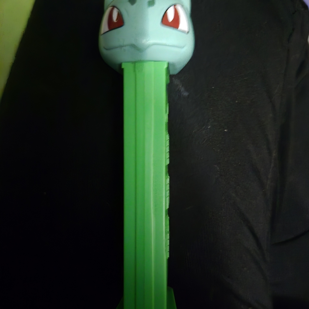 Pez D'Or Green and Blue Action Figure Dispenser